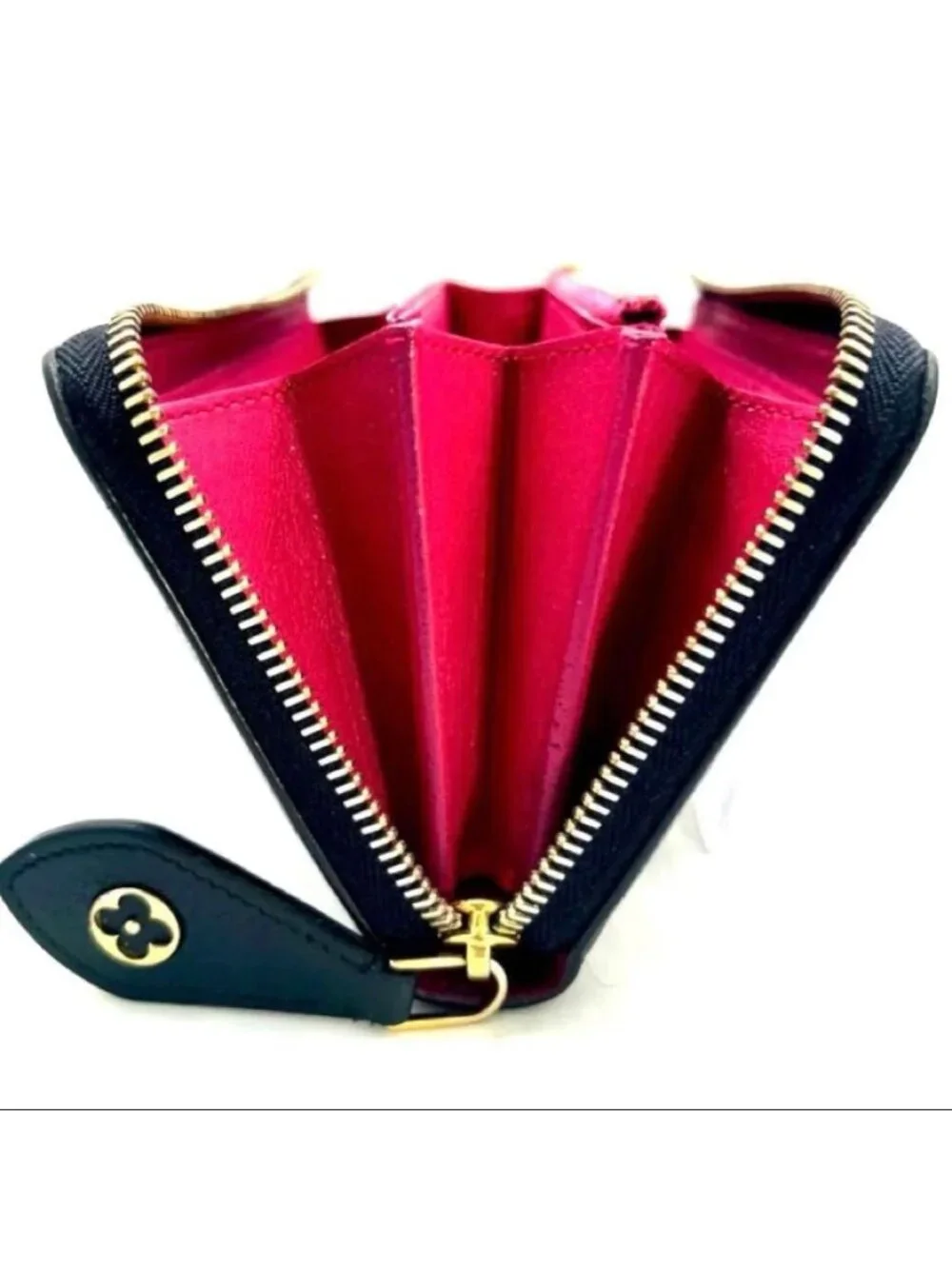 Louis Vuitton Taurillon Portefeuille Comet Zippy Wallet